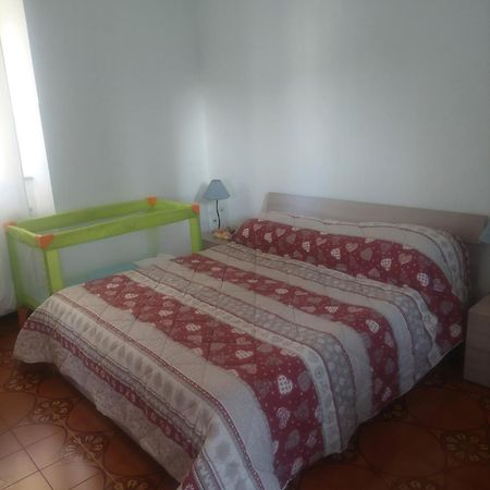 Villa Da Simona- Casa 4 Posti Letto + 4 Aggiuntivi Arona Exterior foto